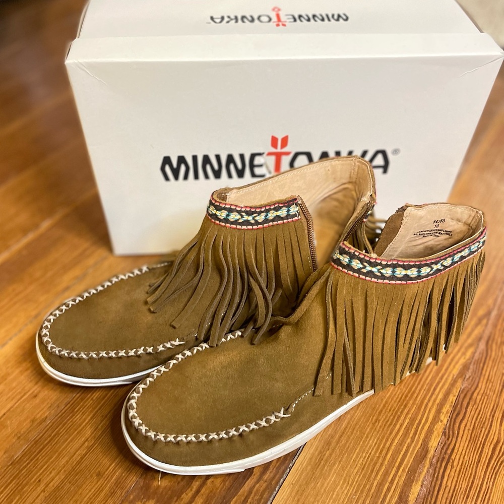 Minnetonka Vienna Ankle Boot